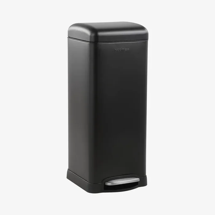 Betty Retro Step-Open Trash Can – Black by JONATHAN Y