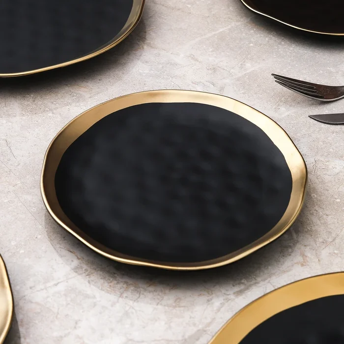 Florian Porcelain Salad Plate – Black