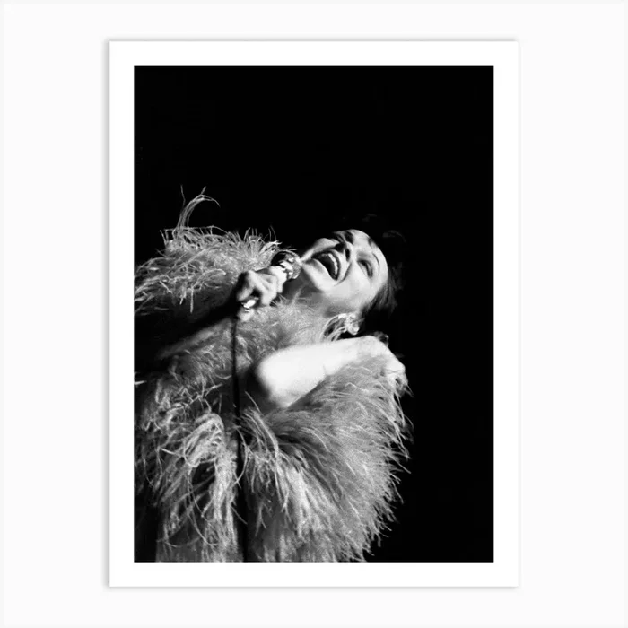 Judy Garland’s Last Performance, 1969 Art Print by Mirrorpix